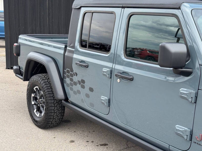 2026 Jeep Gladiator Shadow Ops