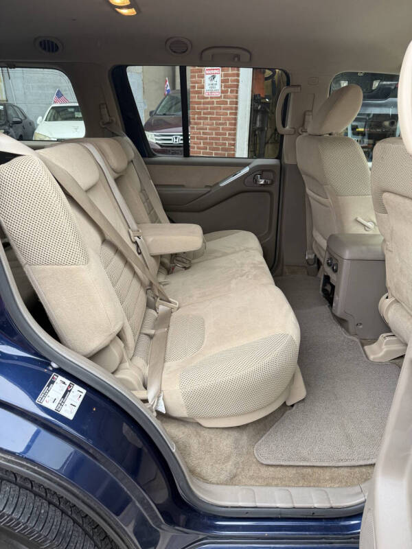 2011 Nissan Pathfinder SV