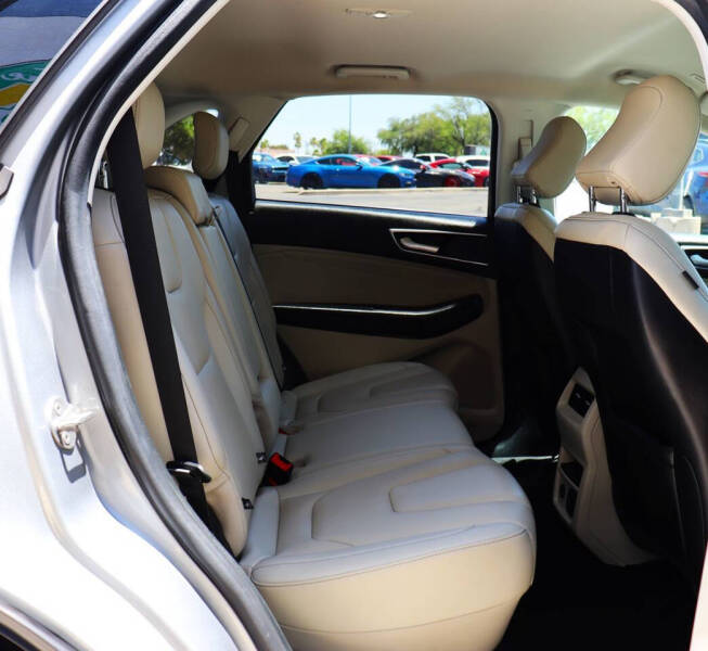 2021 Ford Edge Titanium