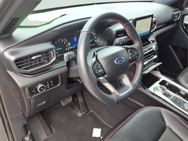 2024 Ford Explorer ST-Line