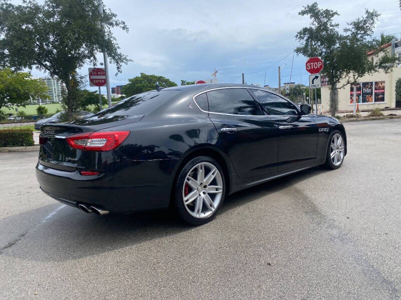 2014 Maserati Quattroporte S photo 23