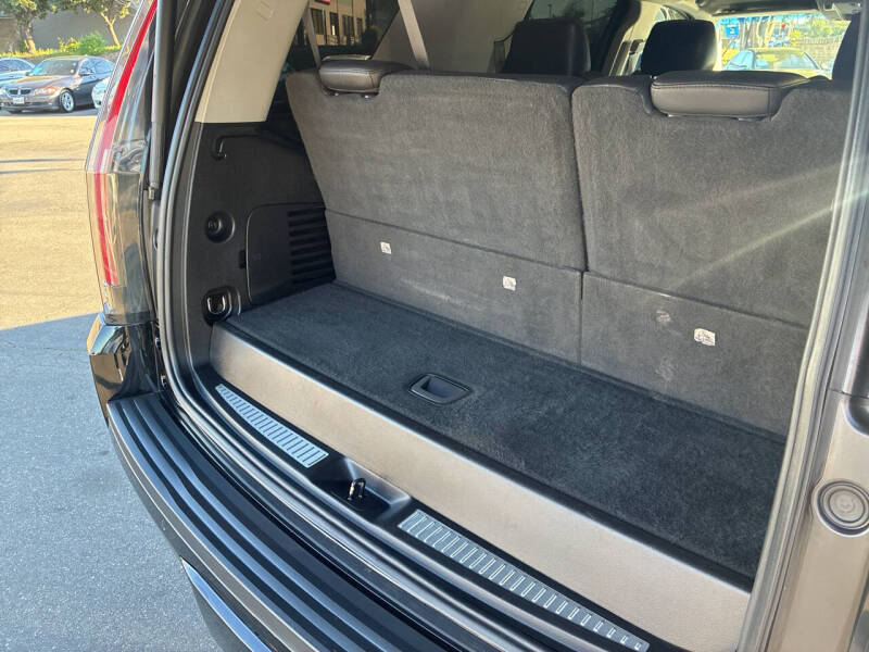 2019 Cadillac Escalade Luxury
