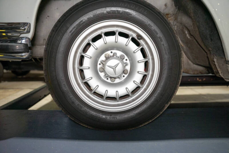 1972 Mercedes-Benz 280-Class