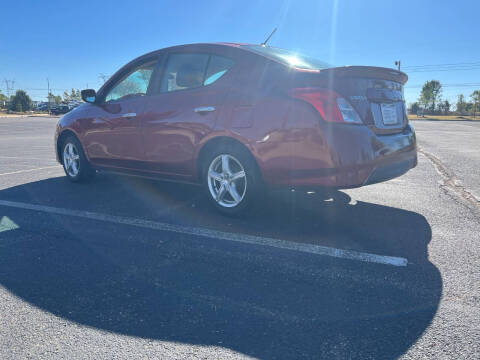 2017 Nissan Versa 1.6 SV