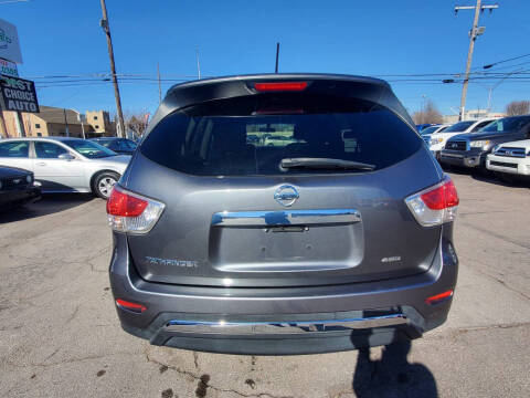 2016 Nissan Pathfinder S