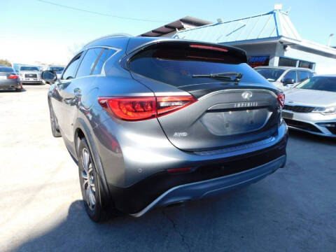 2017 Infiniti QX30
