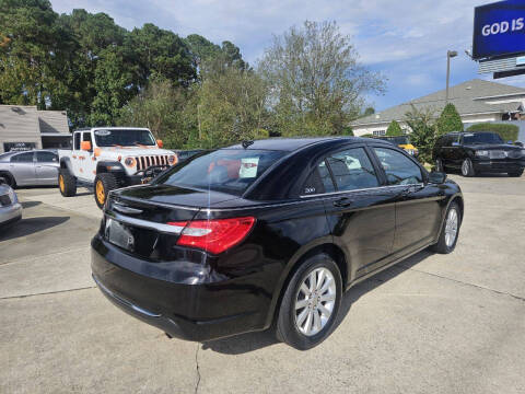 2013 Chrysler 200 Touring