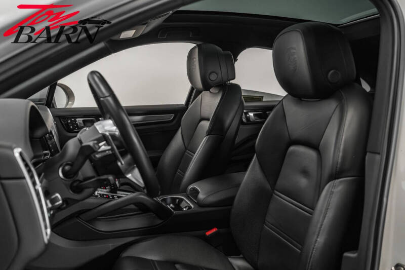 2023 Porsche Cayenne Coupe Platinum Edition