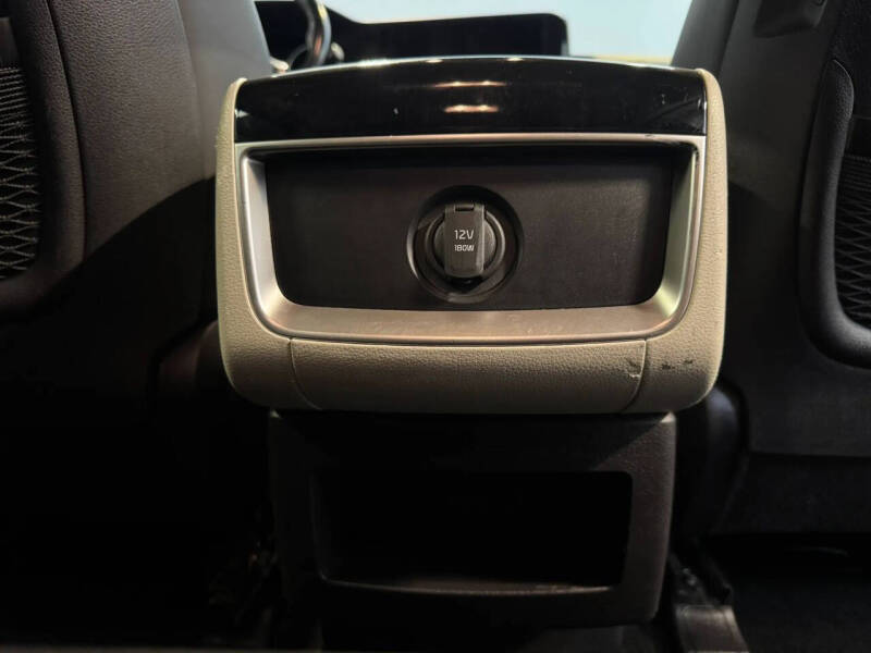 2022 Kia Carnival EX