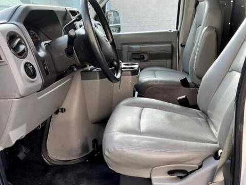 2010 Ford E-Series E-250