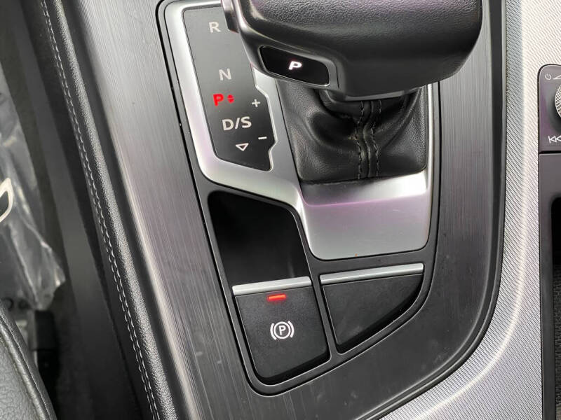 2019 Audi A4 Premium Plus 40 TFSI