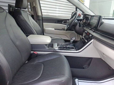 2022 Kia Carnival SX