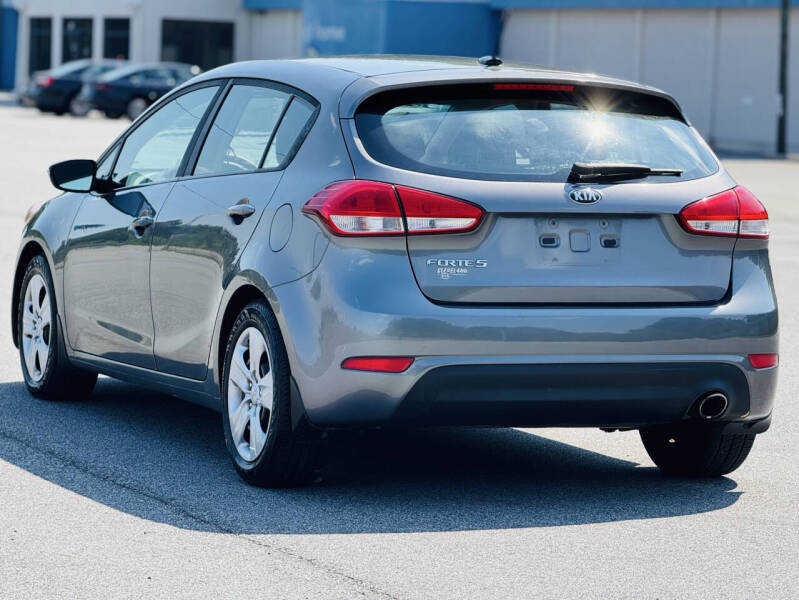 2016 Kia Forte5 LX