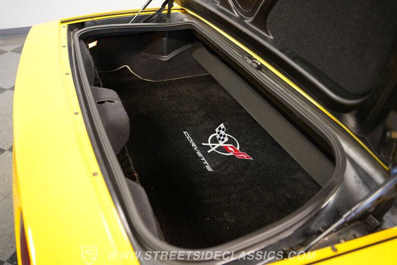 2004 Chevrolet Corvette
