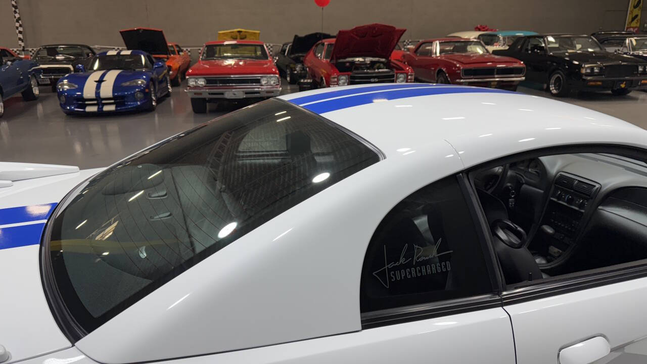 2003 Ford Mustang 31