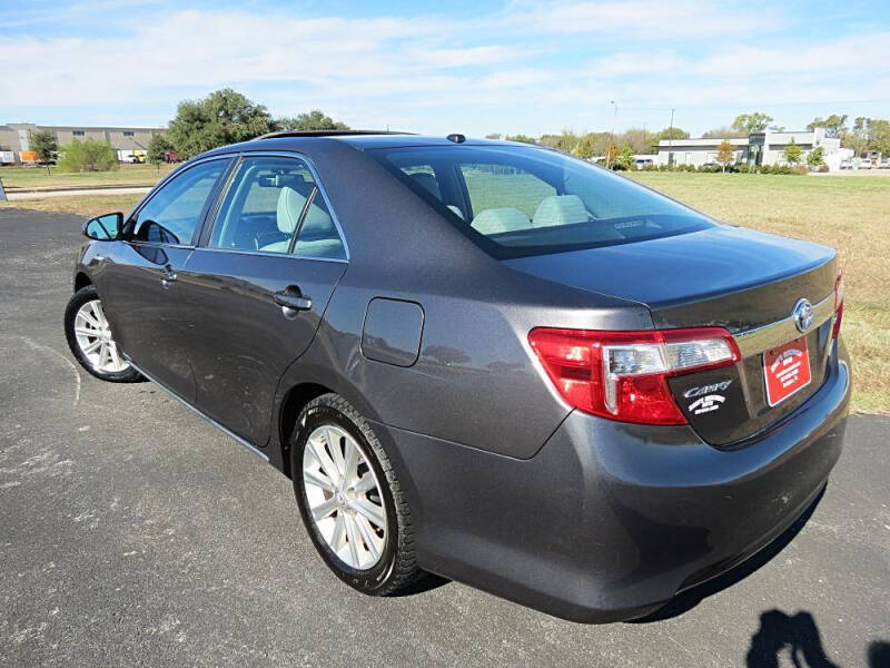 2014 Toyota Camry Hybrid XLE