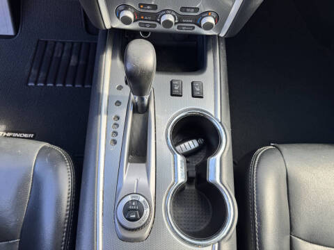 2017 Nissan Pathfinder SL