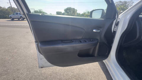 2013 Chrysler 200 LX