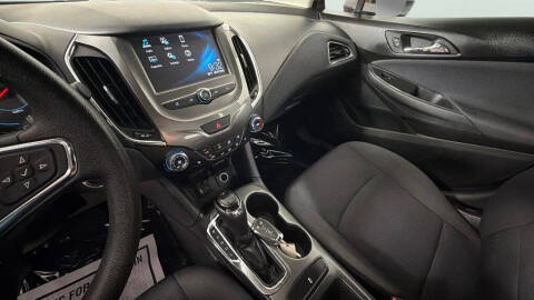 2017 Chevrolet Cruze LT Auto