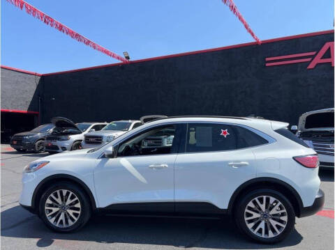 2020 Ford Escape Titanium