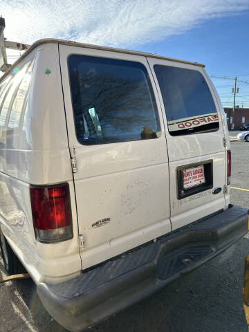 2005 Ford E-Series E-250