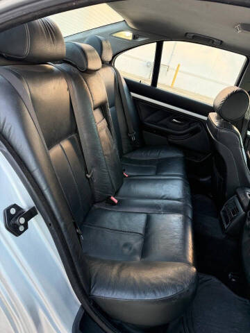 2001 BMW 5 Series 530i