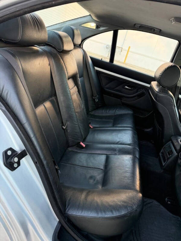 2001 BMW 5 Series 530i