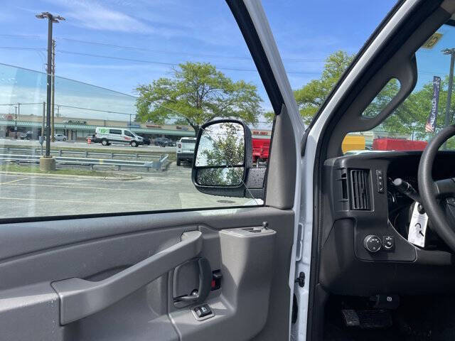 2026 Chevrolet Express 2500