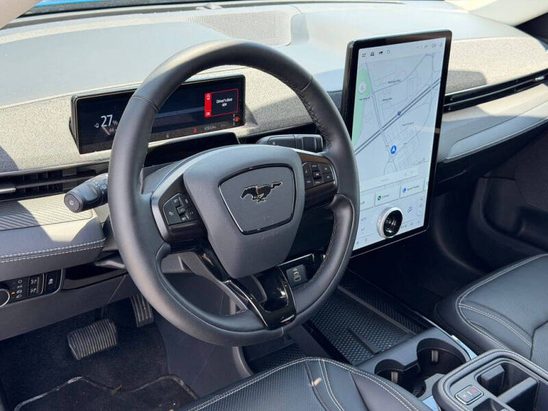 2025 Ford Mustang Mach-E Premium