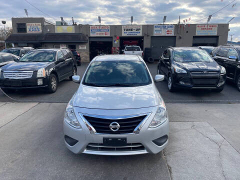 2019 Nissan Versa SV