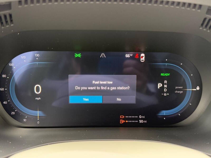 2025 Volvo XC60 T8 Plus Dark Theme