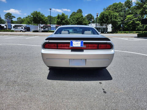 2010 Dodge Challenger SE