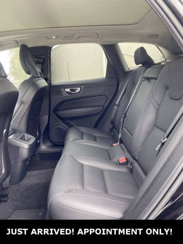 2023 Volvo XC60 B5 Plus Bright Theme