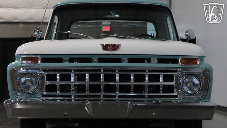 1965 Ford F-100