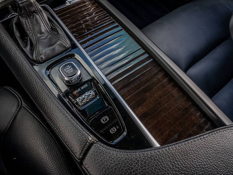 2018 Volvo S90 T5 Momentum