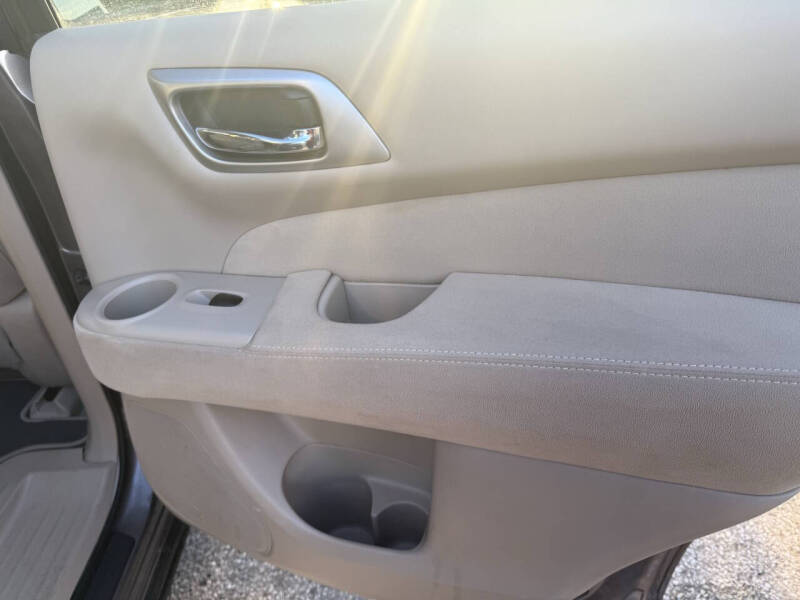 2013 Nissan Pathfinder S