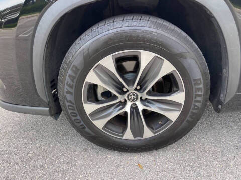 2022 Toyota Highlander XLE