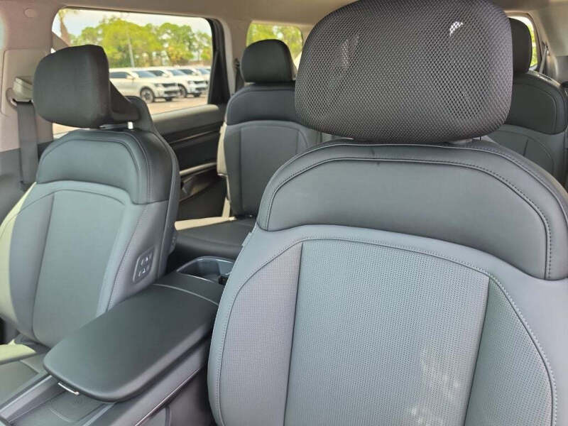 2026 Kia EV9 Light Long Range