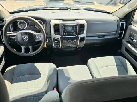 2017 RAM 1500 SLT