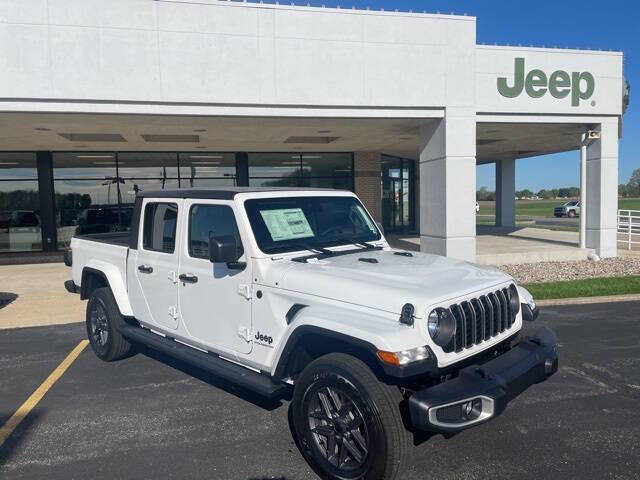 2024 Jeep Gladiator for sale at Metz Auto & Outdoors in Syracuse, IN