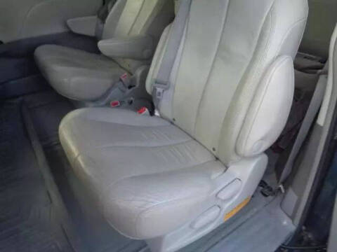 2012 Toyota Sienna XLE 8-Passenger