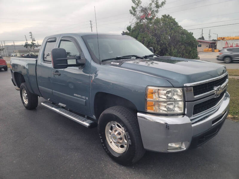 2007 Chevrolet Silverado 2500HD for sale at Superior Auto Source in Clearwater FL