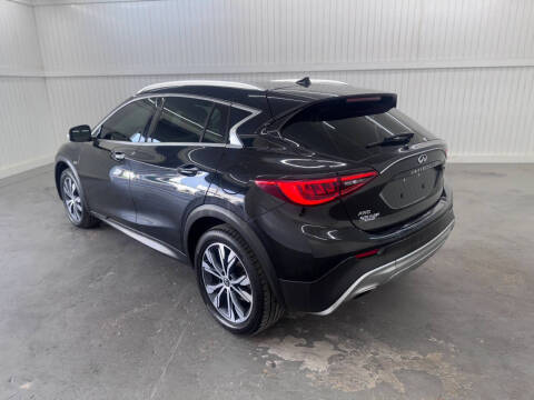 2017 Infiniti QX30 Premium