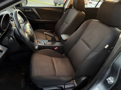 2013 Mazda MAZDA3 i Touring