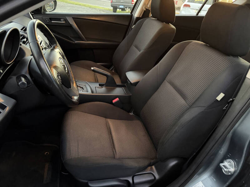 2013 Mazda MAZDA3 i Touring