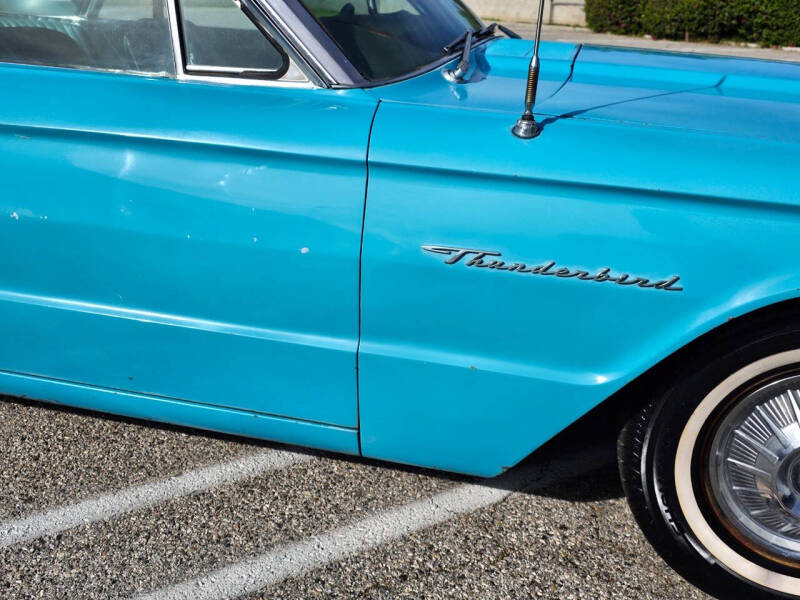 1964 Ford Thunderbird
