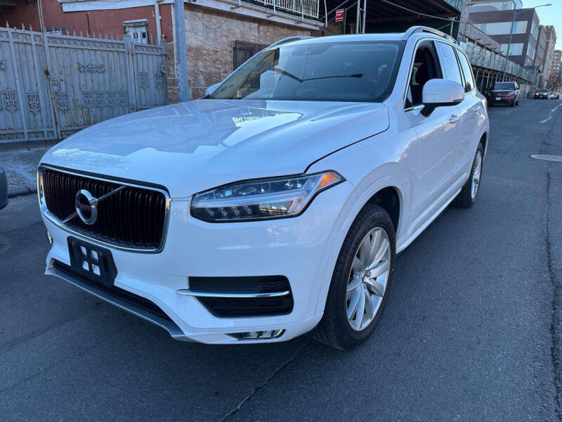 2019 Volvo XC90 T6 Momentum