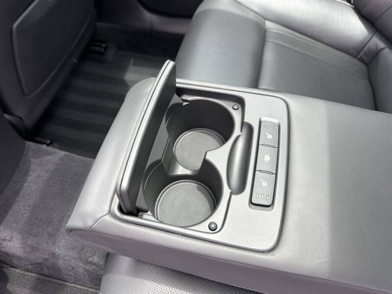 2016 Hyundai Genesis