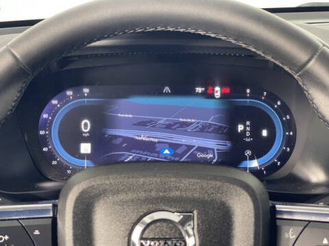 2024 Volvo XC40 B5 Plus Bright Theme