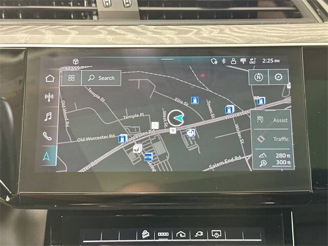 2022 Audi e-tron quattro Premium Plus